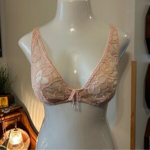 Victoria's Secret Floral Lace Bralette in Blush